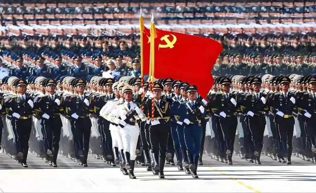 Демонстрация Китаем национальной силы: демонстрация его решимости защищать мир и беспроигрышного желания со всем миром